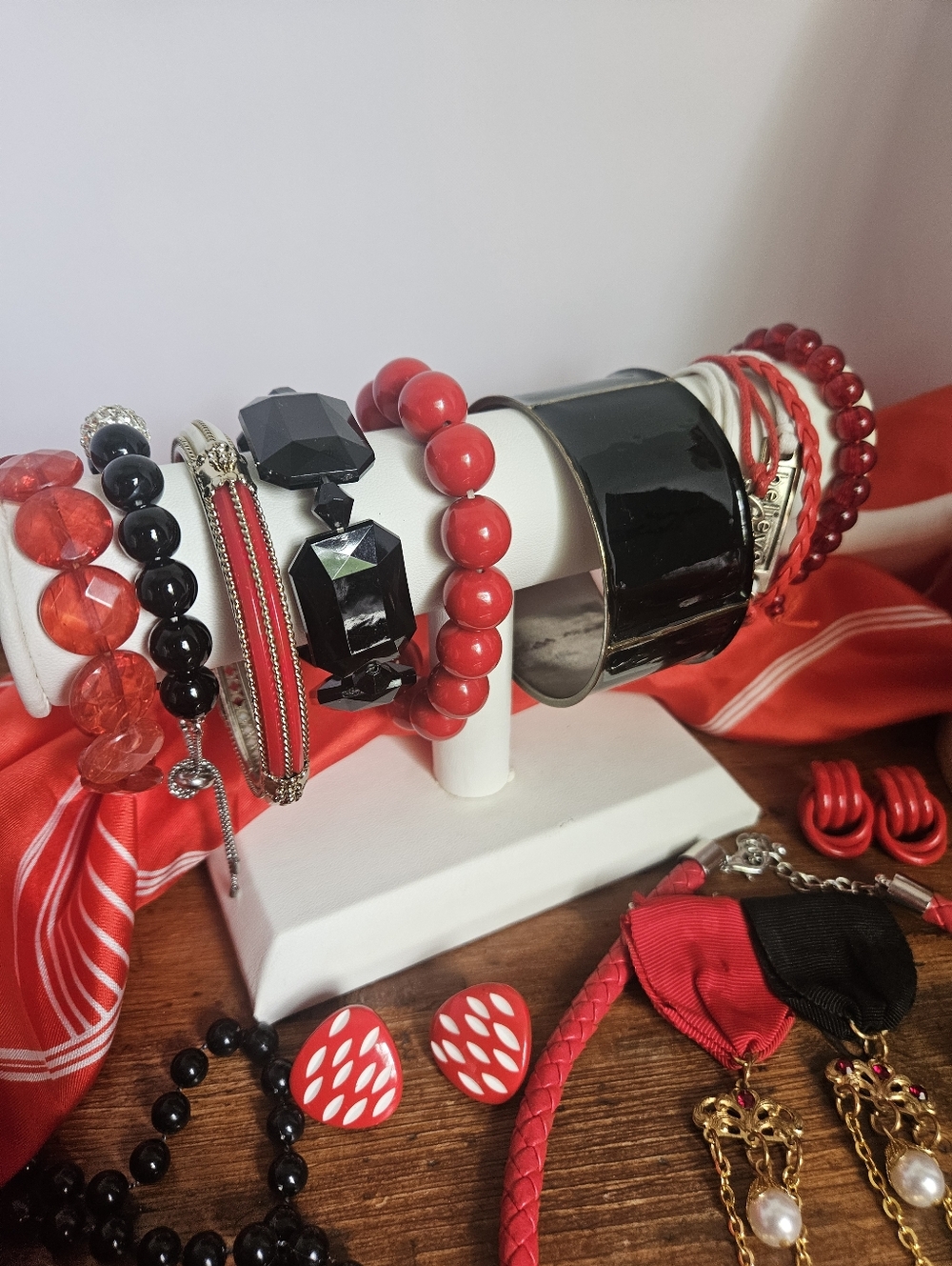 Estate Jewelry Lot Red W/ White And Black Vintage To Modern With Matching Scarf - Picture 7 of 10